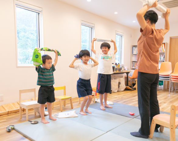 感覚や運動発達を養うお口育てクラス